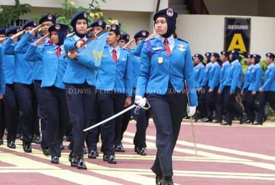 SELEKSI ADMINISTRASI PENJARINGAN CALON PENERIMA BEASISWA DARI KELUARGA TIDAK MAMPU PEMERINTAH PROVINSI JAWA TENGAH DI SMA TARUNA NUSANTARA MAGELANG TAHUN AJARAN 2025/2026