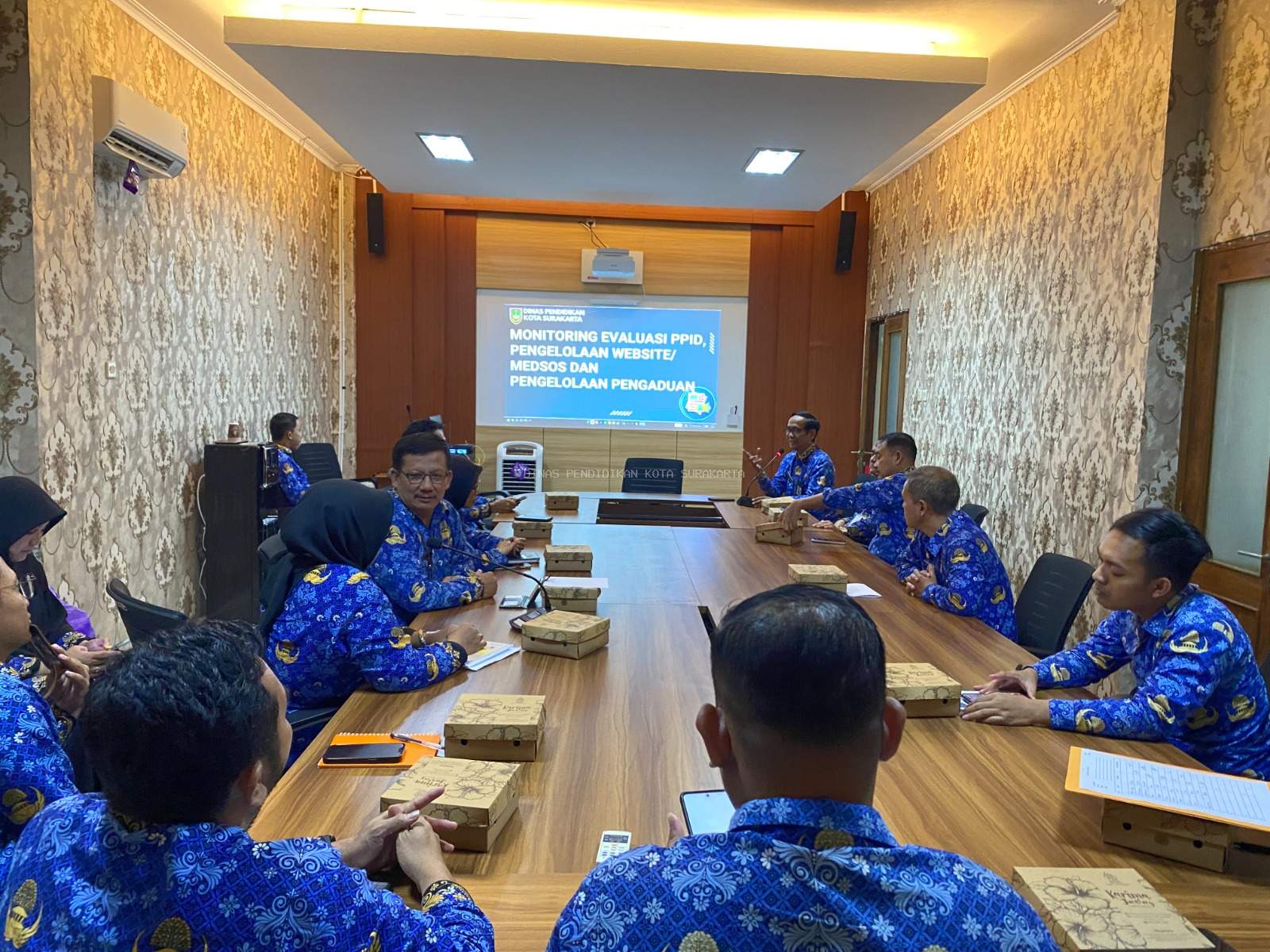 DINAS PENDIDIKAN LAKUKAN MONITORING ADUAN DAN PUBLIKASI BERKALA