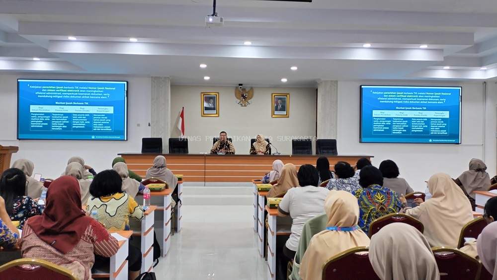 Dinas Pendidikan Kota Surakarta Gelar Sosialisasi Pengelolaan e-Ijazah SD Tahun 2025